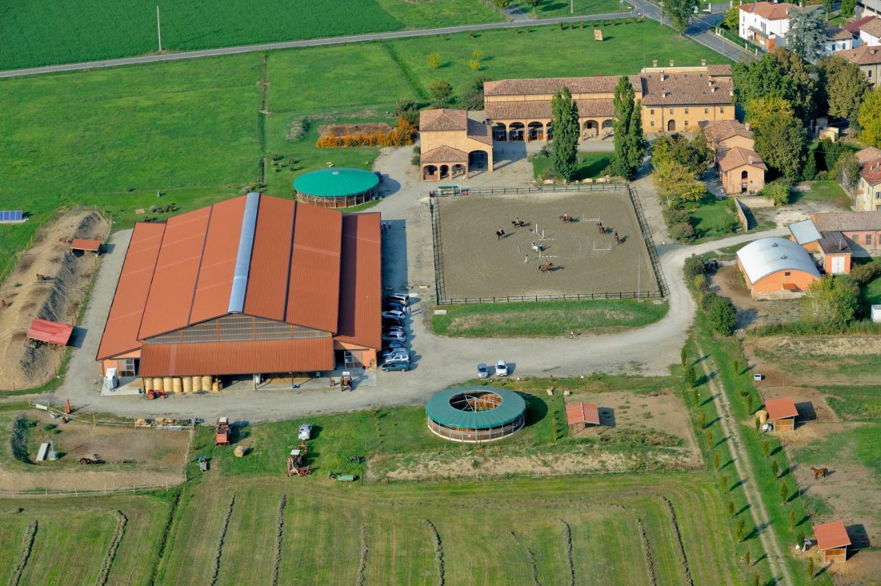 Agriturismo Corte Ghiara Hotel Fontanellato Luaran gambar