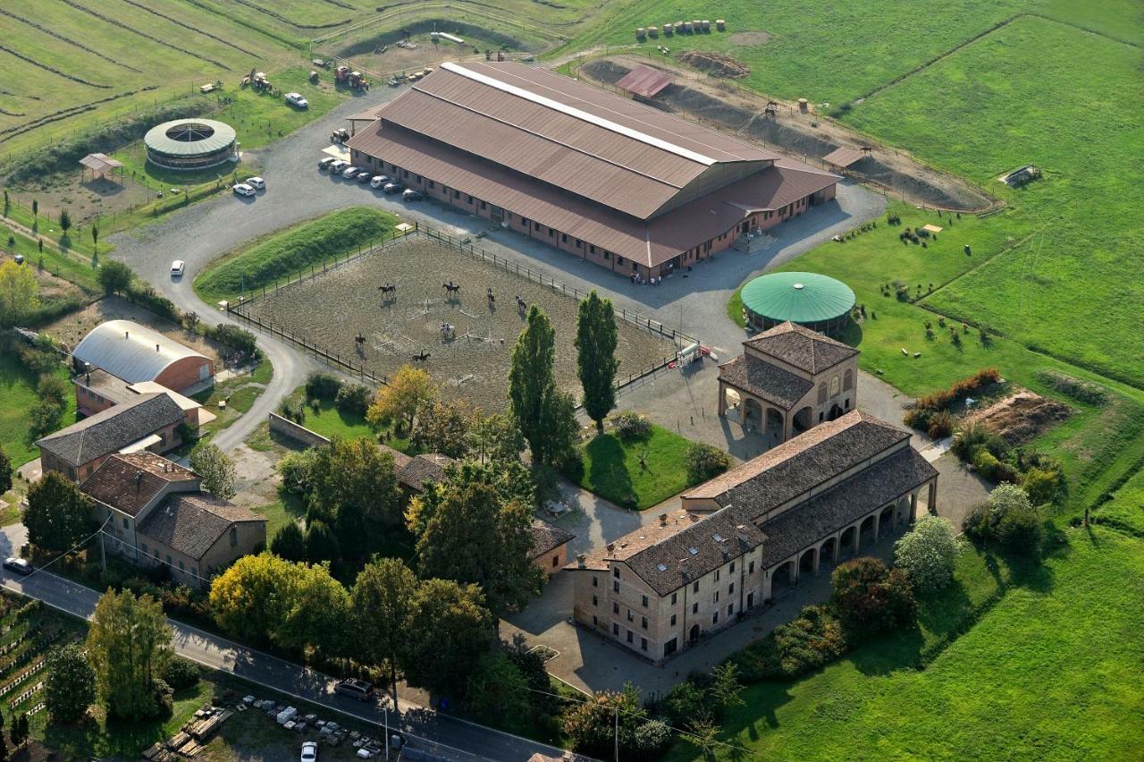 Agriturismo Corte Ghiara Hotel Fontanellato Luaran gambar